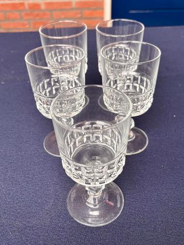 5 Wijnglazen beschikbaar voor biedingen