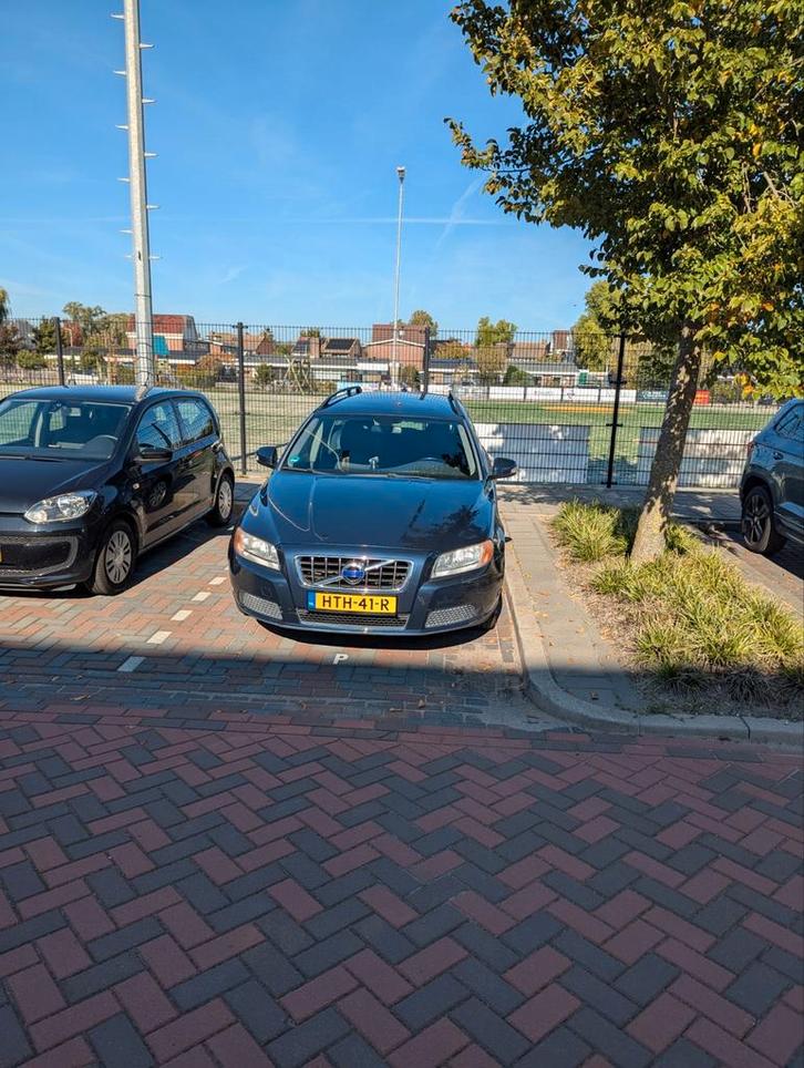 Volvo V70 2.0F 2009 Kinetic, Auto's, Volvo, Particulier, V70, ABS, Airbags, Airconditioning, Alarm, Bluetooth, Boordcomputer, Centrale vergrendeling