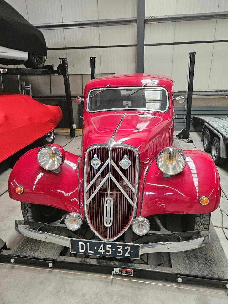 Te koop prachtige Citroen Traction avant, Auto's, Oldtimers, Particulier, Benzine, Handgeschakeld, Rood, Voorwielaandrijving, Ophalen