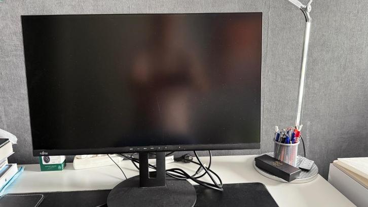 beeldscherm - Fujitsu (27''),, Computers en Software, Monitoren, Zo goed als nieuw, 61 t/m 100 Hz, HDMI, USB-C, In hoogte verstelbaar