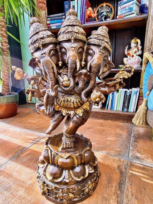 TRIMUKHI GANESHA BEELD BRONS 71 CM (30 KG)!, Verzamelen, Religie, Zo goed als nieuw, Hindoeïsme, Beeld(je), Ophalen