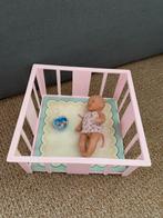 Baby Barbie in Box - Schattig!, Kinderen en Baby's, Speelgoed | Poppen, Ophalen of Verzenden, Gebruikt, Babypop