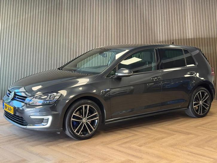 Volkswagen Golf 1.4 TSI GTE DSG AUT. AIRCO CAMERA NAVIGATIE, Auto's, Volkswagen, Bedrijf, Te koop, Golf, ABS, Achteruitrijcamera