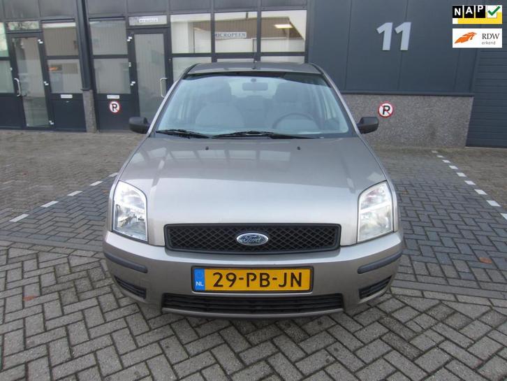 Ford Fusion 1.4-16V Style 2004 NAP! APK!, Auto's, Ford, Bedrijf, Te koop, Fusion, Airbags, Metallic lak, Startonderbreker, Trekhaak