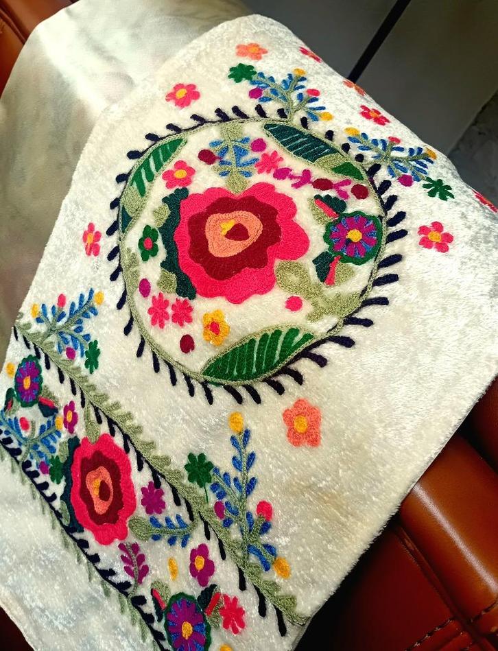 Decoratieve kleurrijke Olily sjaal als nieuw, Kleding | Dames, Mutsen, Sjaals en Handschoenen, Zo goed als nieuw, Sjaal, Maat 46/48 (XL) of groter