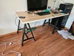 Bureau met zwart onderstel, Ophalen, Gebruikt, Bureau
