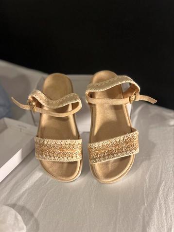Helemaal nieuwe zomer sandalen maat 37; boho en leuk! beschikbaar voor biedingen