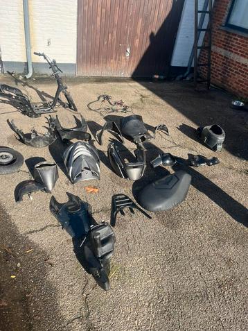 Zip 2000 onderdelen beschikbaar voor biedingen