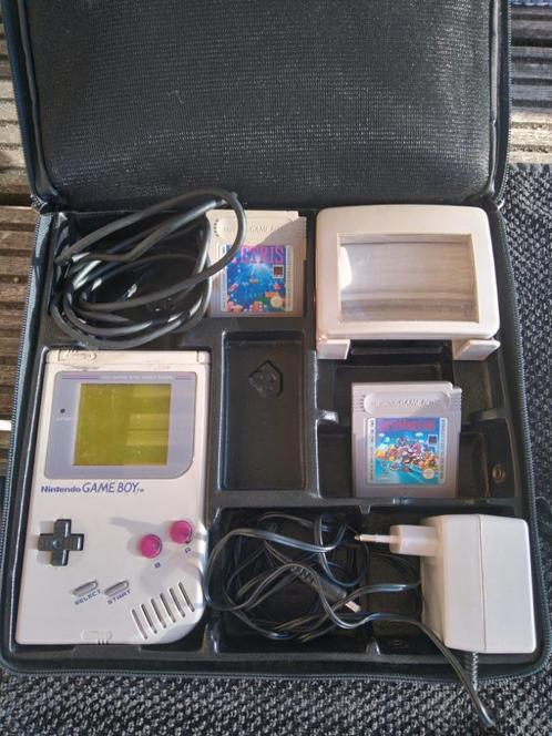 2 games met Gameboy classic + accesories en tas, Spelcomputers en Games, Games | Nintendo Game Boy, Gebruikt, Avontuur en Actie