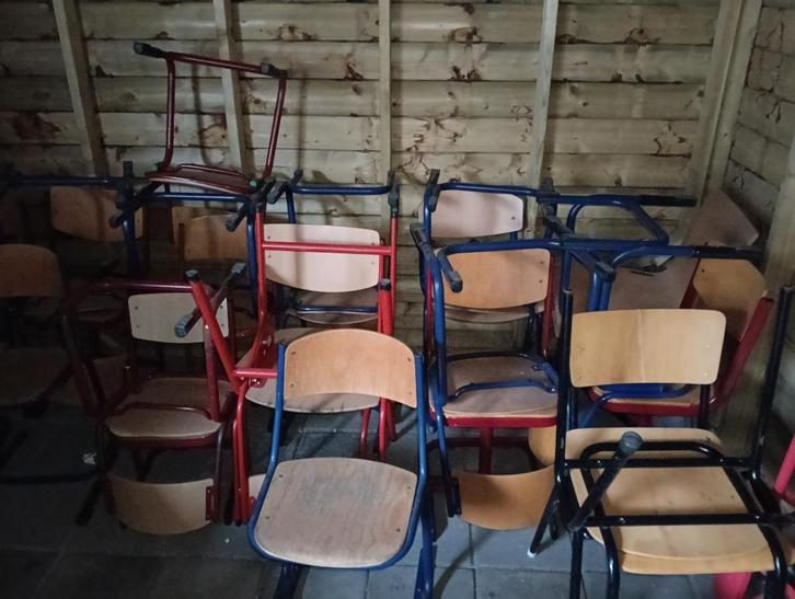 School inventaris, Huis en Inrichting, Stoelen, Gebruikt, Vijf, Zes of meer stoelen, Metaal, Bruin, Ophalen
