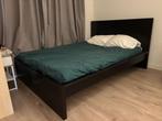 Tweepersoonsbed (140 cm) - inclusief matras, kussens en deke, Ophalen, Gebruikt, Moderne, minimalistische, Zwart