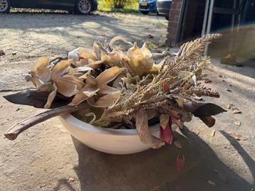 Grote Bloempot met Kunstbloemen - Decoratief beschikbaar voor biedingen