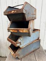 Vintage magazijnbakken staal groen blauw roest industrieel, Antiek en Kunst, Curiosa en Brocante, Ophalen