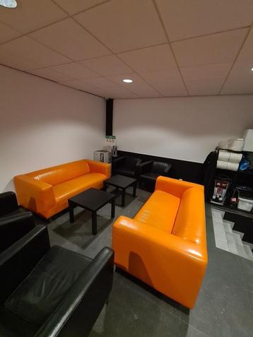 oranje bankstel, blikvanger, 2 stuks samen 200 Euro beschikbaar voor biedingen