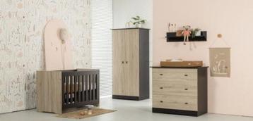 Complete kinderkamer beschikbaar voor biedingen