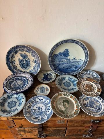 Verzameling oude sierborden van japans tot delft blauw beschikbaar voor biedingen