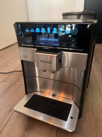 Siemens EQ.6 plus s700 Espresso Machine beschikbaar voor biedingen