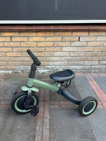 Driewieler legergroen beschikbaar voor biedingen