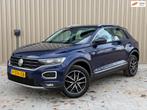 Volkswagen T-Roc 1.5 TSI Sport, Auto's, Volkswagen, Euro 6, 4 cilinders, 150 pk, Blauw