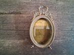 Oud fotolijstje met strik, Antiek en Kunst, Ophalen of Verzenden
