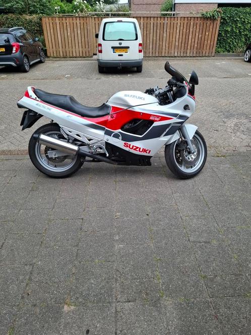 Gave suzuki gsx750f 750 cc gsxf 750 rijd goed erg netjes., Motoren, Motoren | Suzuki, Particulier, Sport, meer dan 35 kW, 4 cilinders