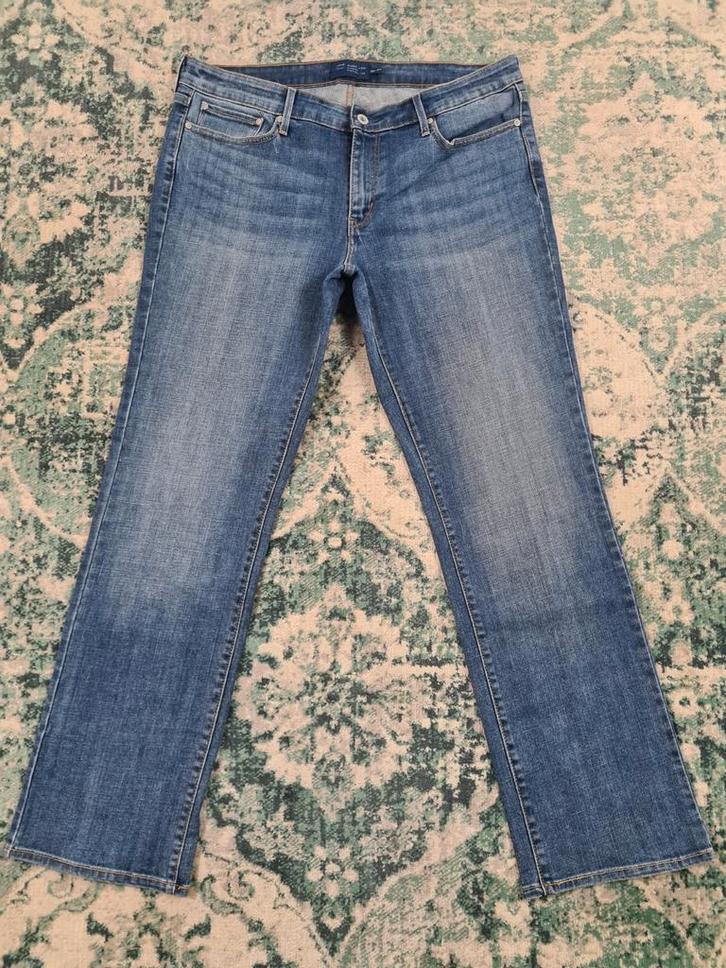 Levi's slight curve classic straight W33 L32 WMN Tulsi3332, Kleding | Dames, Spijkerbroeken en Jeans, Zo goed als nieuw, W30 - W32 (confectie 38/40)