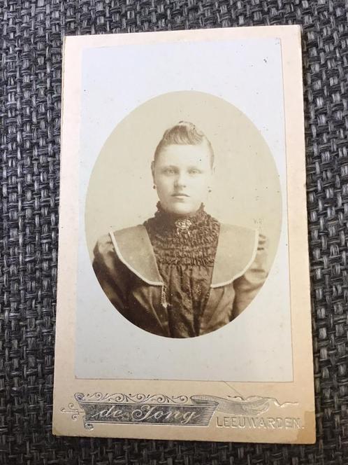 CDV, Vrouw, de Jong, Leeuwarden - Sneek, Carte de Visite 6, Verzamelen, Foto's en Prenten, Gebruikt, Foto, Voor 1940, Verzenden