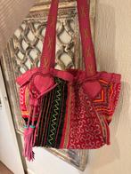 World Family Ibiza Tas, Sieraden, Tassen en Uiterlijk, Tassen | Damestassen, Ophalen, Gebruikt, Rood, Handtas