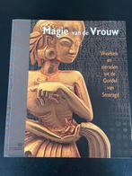 Boek Magie van de Vrouw - Indonesische Weefsels & Sieraden, Ophalen of Verzenden, Zo goed als nieuw, Overige onderwerpen