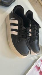 Wit/ zwart sportschoenen maat 37 – Zo goed als nieuw, Ophalen, Zo goed als nieuw, Wit