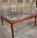 Grote salontafel kersenhout met glas 105 x 105cm vierkant, Huis en Inrichting, Tafels | Salontafels, Ophalen, Vierkant, Minder dan 50 cm