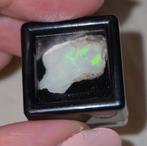 Ruwe opaal in doosje, Sieraden, Tassen en Uiterlijk, Edelstenen, Ophalen of Verzenden, Zo goed als nieuw