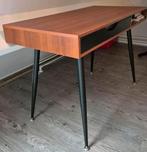 Mooi bureau - weinig gebruikt - 110x55x76 cm, Huis en Inrichting, Bureaus, Ophalen, Zo goed als nieuw