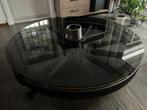 Salontafel, authentiek karrenwiel met eigentijds grijs glas, Huis en Inrichting, Tafels | Salontafels, Ophalen, Gebruikt, Glas