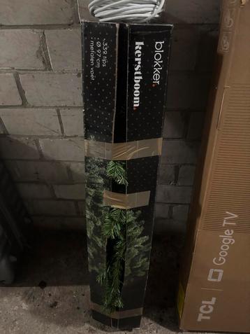 Mooie kerstboom set beschikbaar voor biedingen