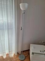 Hektogram, wittte Ikea vloerlamp, hoogte 177 CM, Zo goed als nieuw, Ophalen