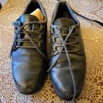Kastopruiming dames schoenen., Kleding | Dames, Schoenen, Ophalen of Verzenden, Zo goed als nieuw, Rood, Sneakers of Gympen