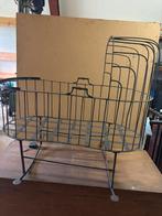 Smeet ijzeren schommel wieg., Ophalen