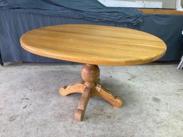 Mooie eiken ovale tafel te koop beschikbaar voor biedingen