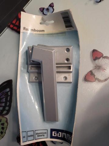 Raamboom nieuw beschikbaar voor biedingen