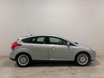 Ford Focus Titanium Electric Navi Clima Cruise beschikbaar voor biedingen