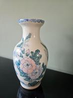 Vintage Chinese vaas in pastelkleuren, Antiek en Kunst, Antiek | Vazen, Ophalen of Verzenden