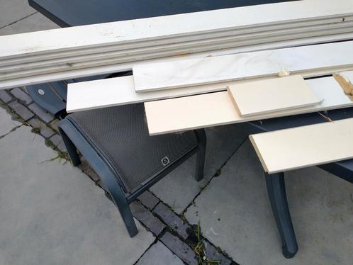 Mdf plinten gebruikt ruim 17 meter, Doe-het-zelf en Verbouw, Plinten en Afwerking, Gebruikt, Plinten, Mdf, 200 tot 250 cm, Ophalen