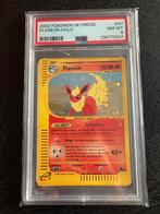 Flareon H7/H32 | Skyridge | PSA 8, Hobby en Vrije tijd, Verzamelkaartspellen | Pokémon, Ophalen of Verzenden, Zo goed als nieuw
