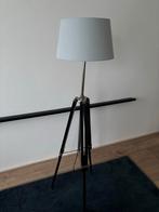 Staande Lamp Driepoot Design, Huis en Inrichting, Lampen | Vloerlampen, Ophalen of Verzenden, Gebruikt, Metaal, 100 tot 150 cm