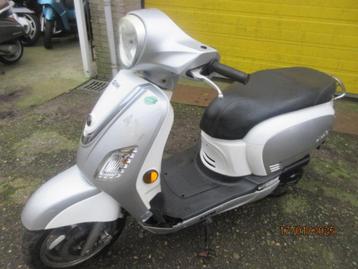 sym fiddle 3 schade scooter 275,00 beschikbaar voor biedingen