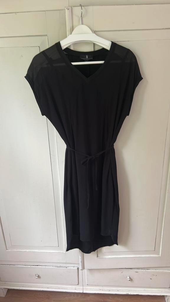 Mart Visser viscose jurje zgan, Kleding | Dames, Jurken, Zo goed als nieuw, Maat 38/40 (M), Zwart, Knielengte, Ophalen