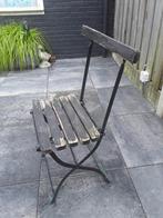 Oud bistro stoeltje opknappertje, Ophalen