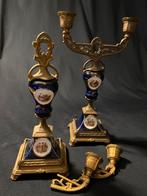 2 Antieke kandelaars met porselein, Antiek en Kunst, Ophalen of Verzenden, Koper of Brons