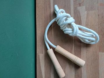 De Groene Merel houten springtouw wit als nieuw Sinttip! beschikbaar voor biedingen